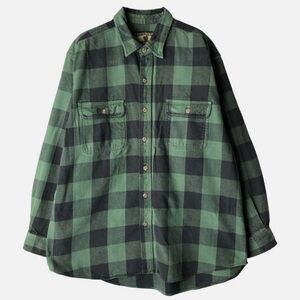 Field & Stream Black and Green Checkered Button Down Shirt